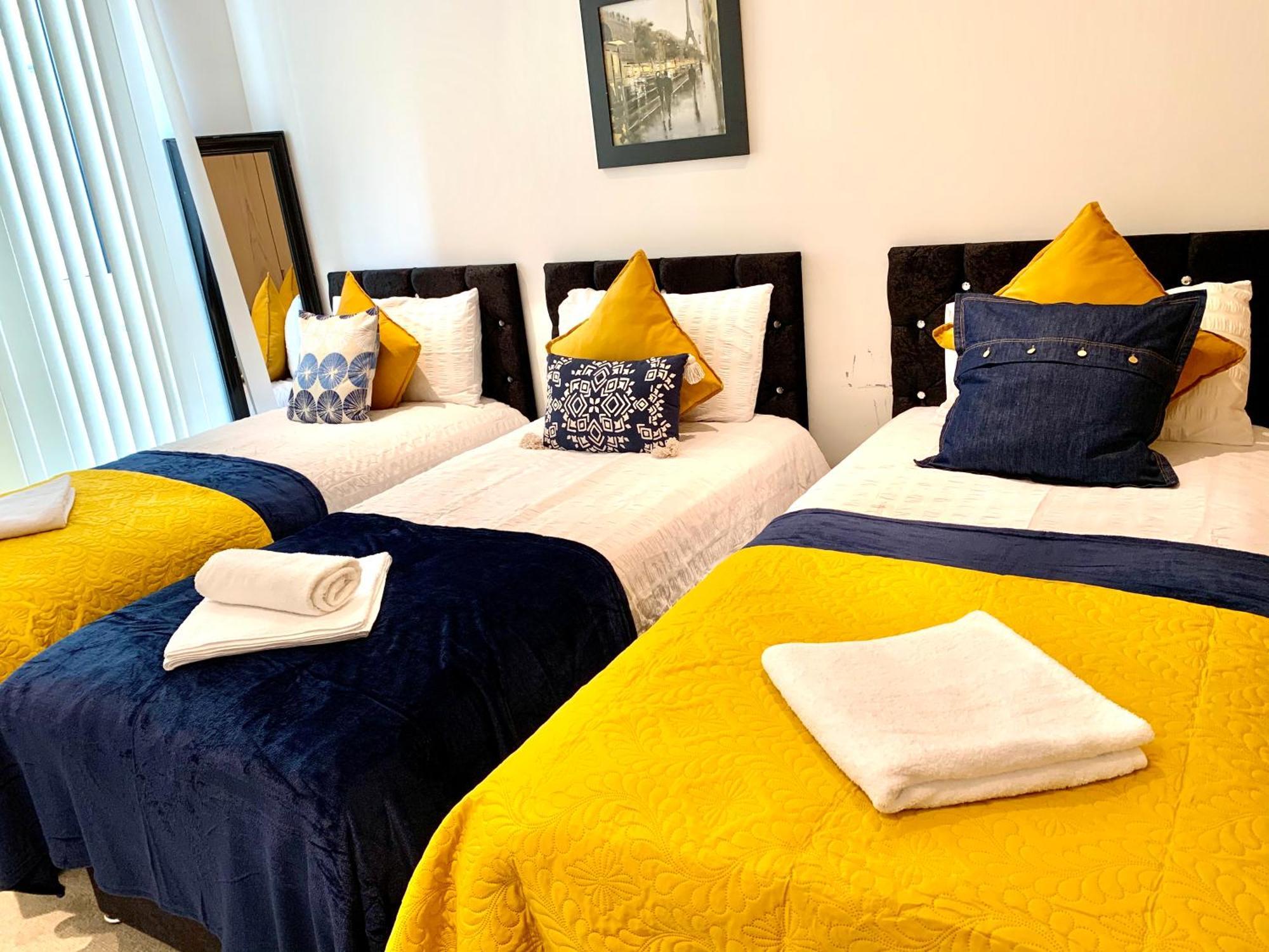 Modern London Excel 2 Bedrooms 2 Bathrooms, Parking, Kitchen, Lounge, Balcony Apartment Экстерьер фото