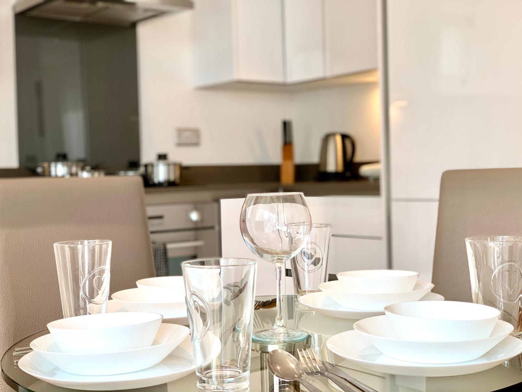 Modern London Excel 2 Bedrooms 2 Bathrooms, Parking, Kitchen, Lounge, Balcony Apartment Экстерьер фото
