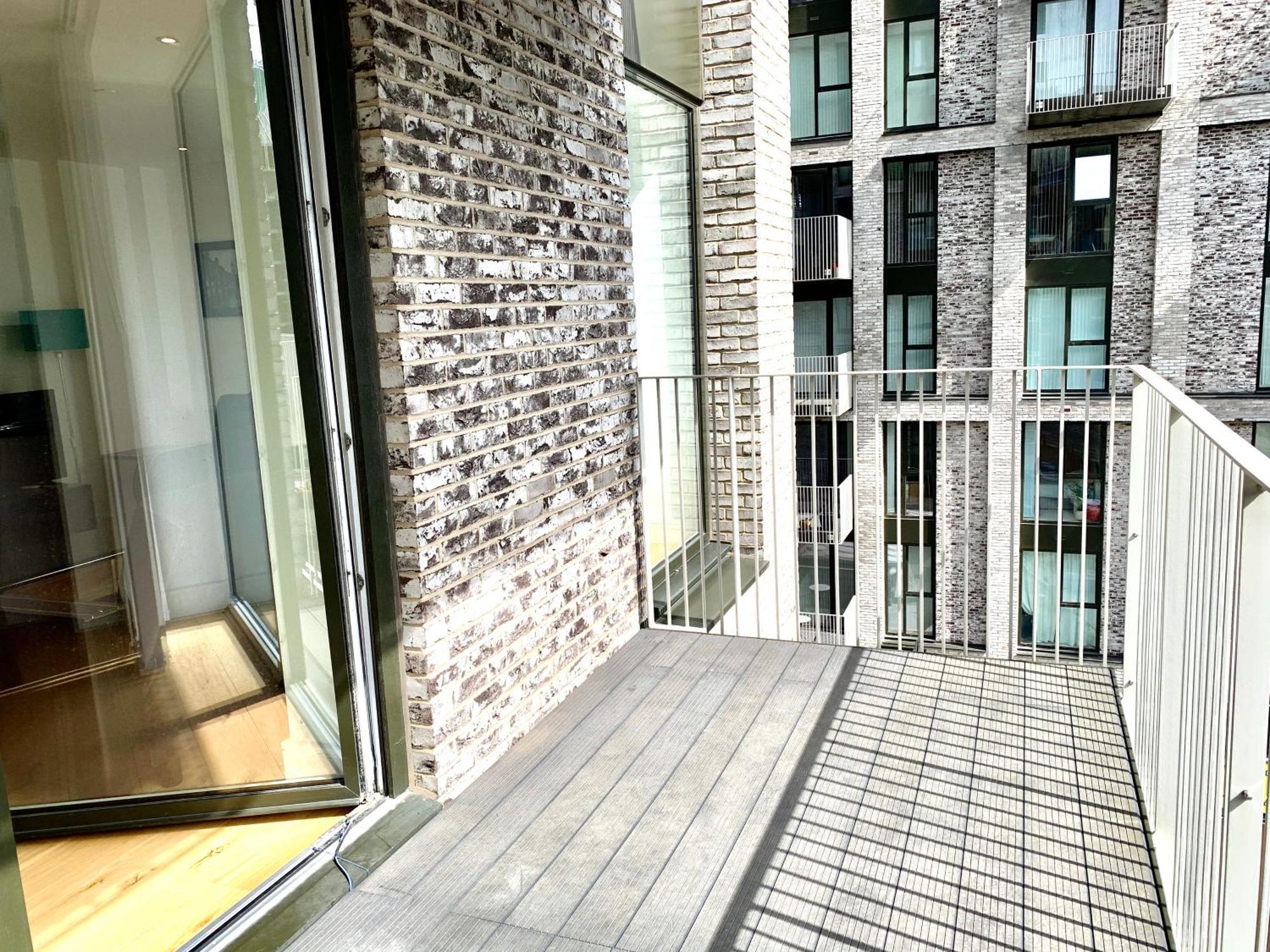 Modern London Excel 2 Bedrooms 2 Bathrooms, Parking, Kitchen, Lounge, Balcony Apartment Экстерьер фото