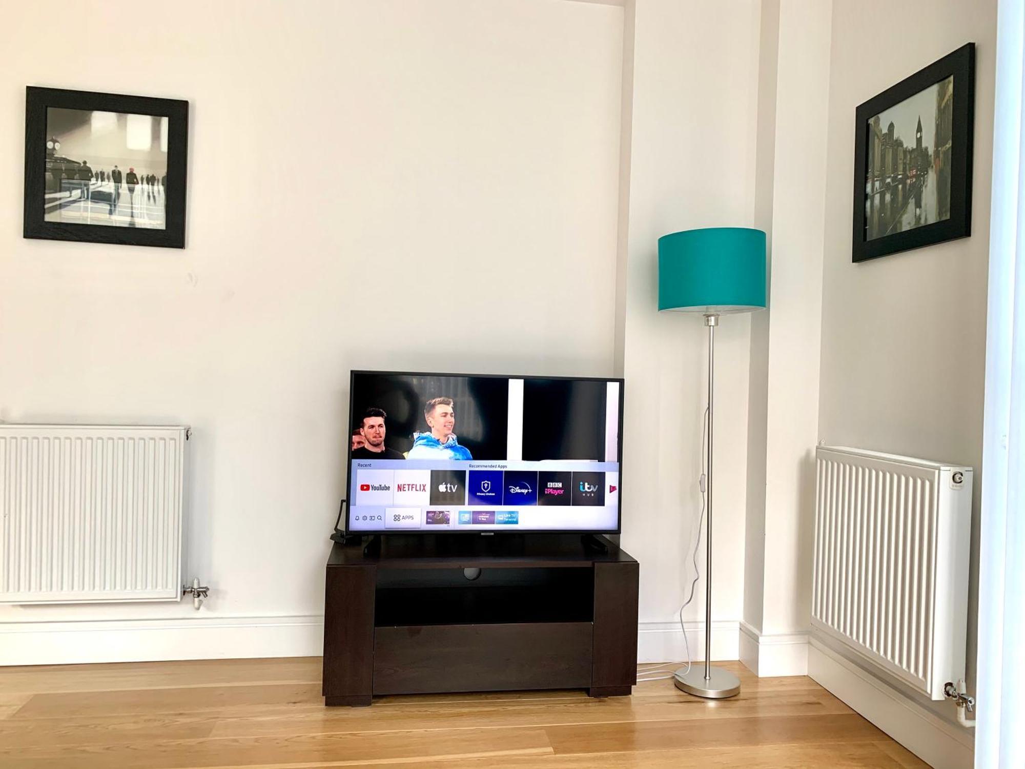 Modern London Excel 2 Bedrooms 2 Bathrooms, Parking, Kitchen, Lounge, Balcony Apartment Экстерьер фото